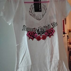BeBop White Tee with Skull and Roses